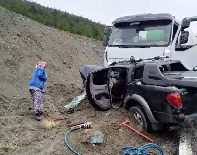 Son dakika haber | Ücretli öğretmen, 'Öğretmenler Günü' kazada hayatını kaybetti: 3 yaralı