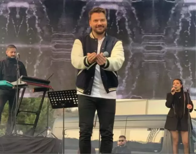 Sinan Akçıl Defne Samyeli sevgili mi? Defne Samyeli sevgilisi kim?