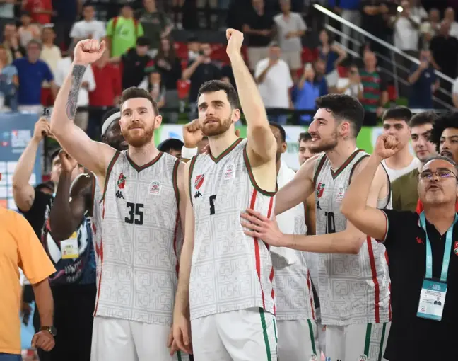 Karşıyaka Basketbol Takımı Zorlu Süreci Geride Bıraktı
