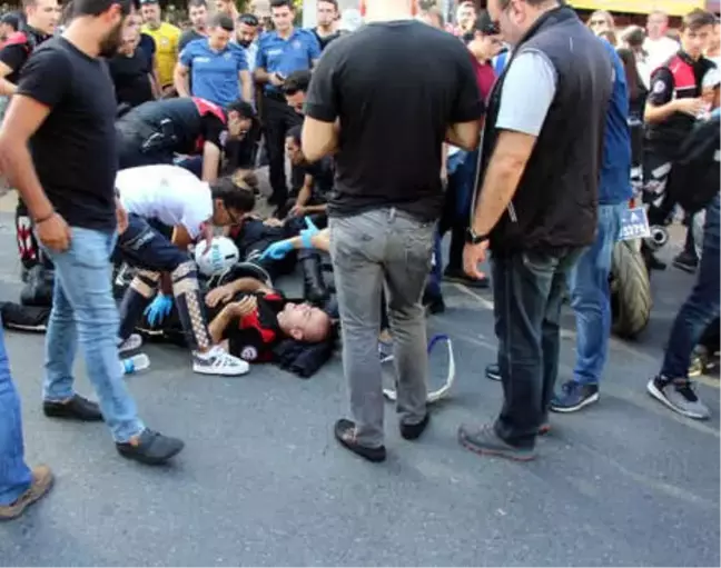 Beşiktaş'ta Yolun Karşısına Geçen Motosikletli Polislere Minibüs Çarptı: 2 Polis Yaralı