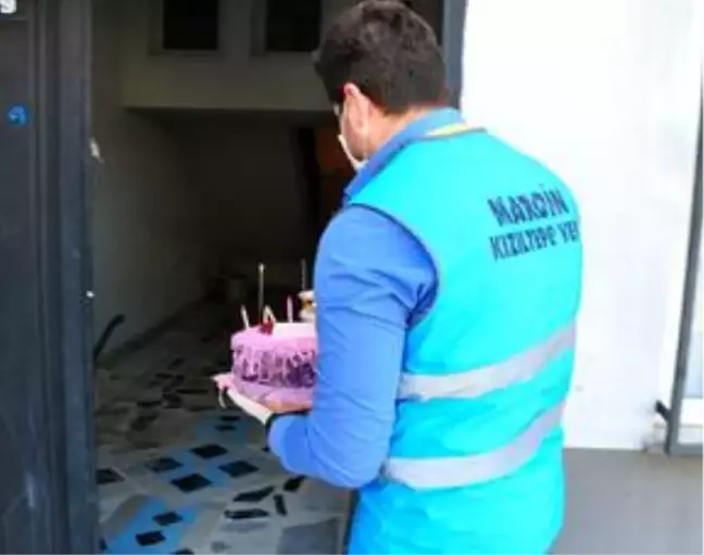 Vefa Sosyal Destek Grubu Mardinli Kübra'nın doğum gününü kutladı