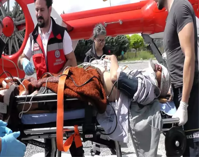 Otomobil Takla Attı: 2'si Ağır 5 Yaralı