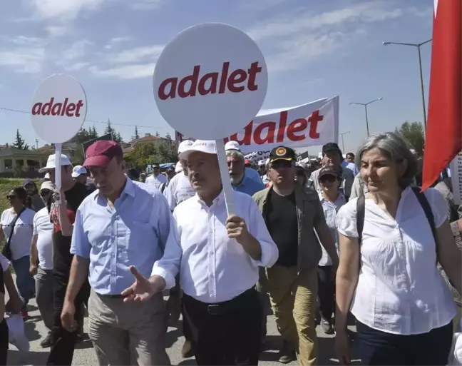 Kılıçdaroğlu, 'Adalet Yürüyüşü'nün 3. Gününde İlk Molayı Verdi