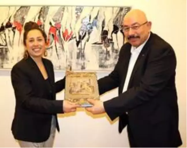Sanko Sanat Galerisinde kolaj sergisi