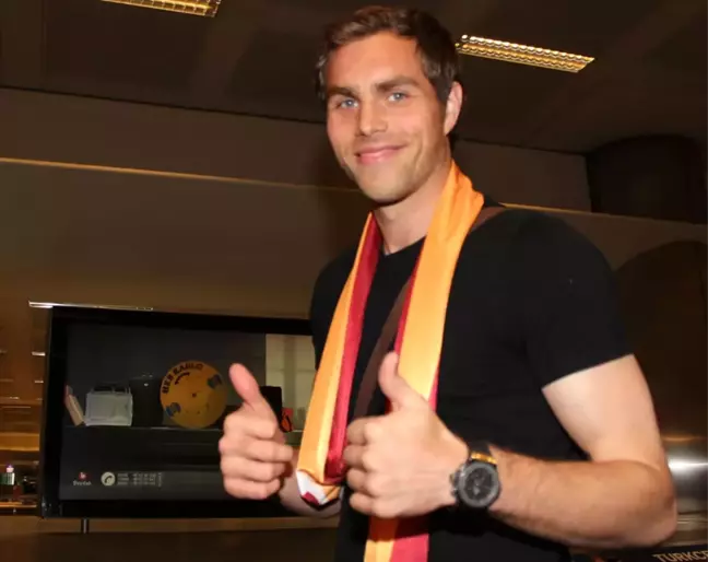 Elmander Iflasın Eşiğinde
