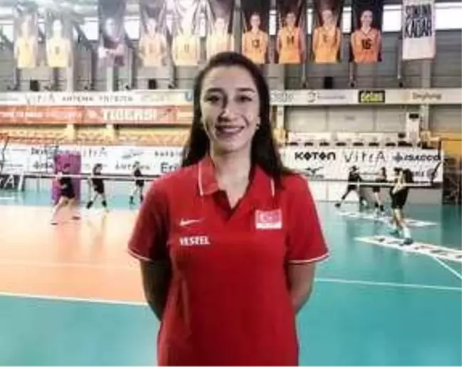Hande Baladın kimdir? Voleybol oyuncusu Hande Baladın kimdir, kaç yaşında, nereli, hangi takımda oynuyor, boyu kaç?