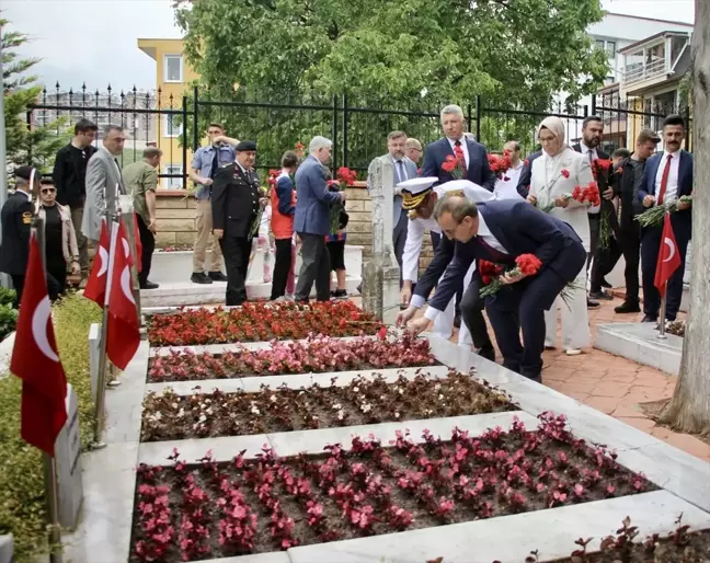 Kurban Bayramı öncesi şehitlik ve mezarlık ziyaretleri yapıldı