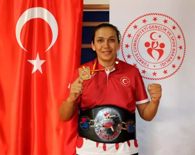 (Özel haber) Milli boksör Elif Güneri'nin gözü zirvede