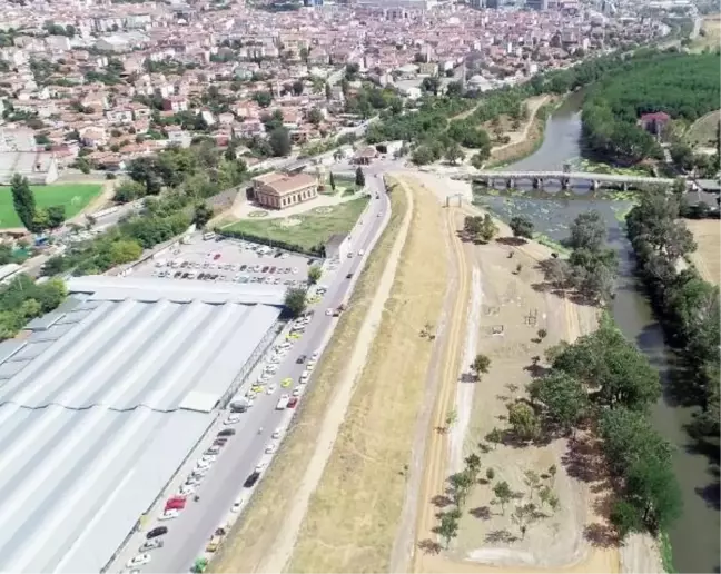 Edirne Belediye Başkanı Pazartesi Pazarı'nı satmaktan vazgeçti