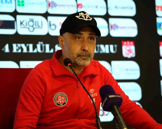Fatih Karagümrük Teknik Direktörü Tolunay Kafkas: 'Lig sadece iki takımdan ibaret değil'