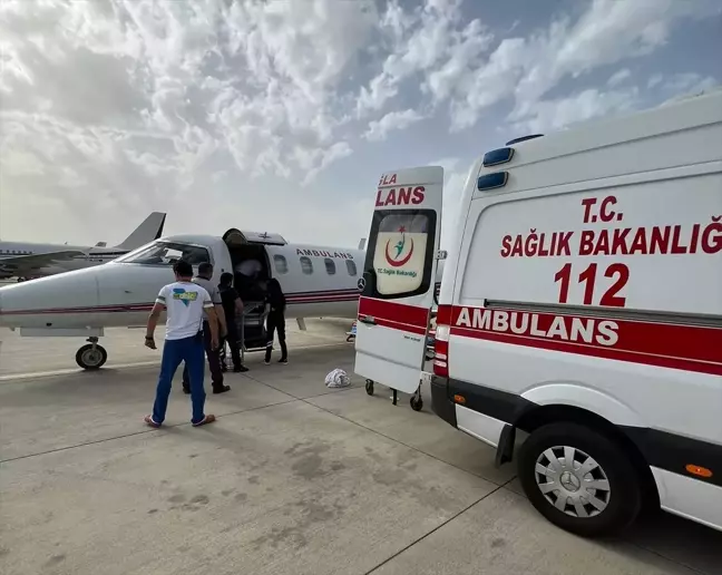 Muğla'da omurga kırığı bulunan genç ambulans uçakla İstanbul'a sevk edildi