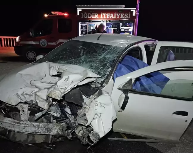 Iğdır'da Trafik Kazası: Sürücü Hayatını Kaybetti, İki Yaralı