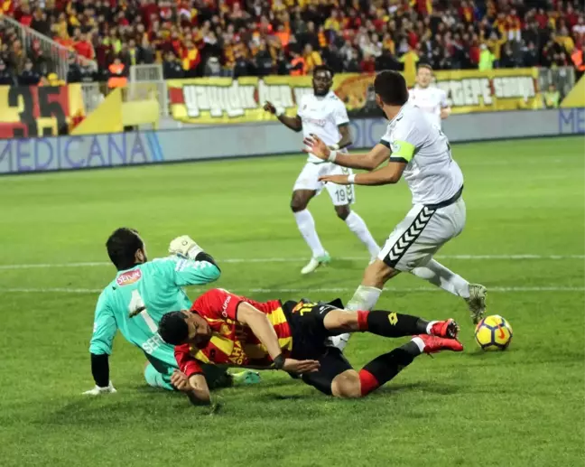 Göztepe Evinde Kazandı