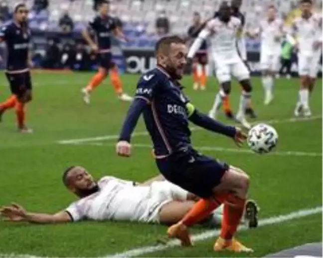 Medipol Başakşehir Gençlerbirliği ile 1-1 berabere kaldı