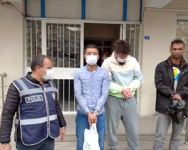 Nevşehir'de 4 yabancı uyruklu şahıs sınır dışı edildi