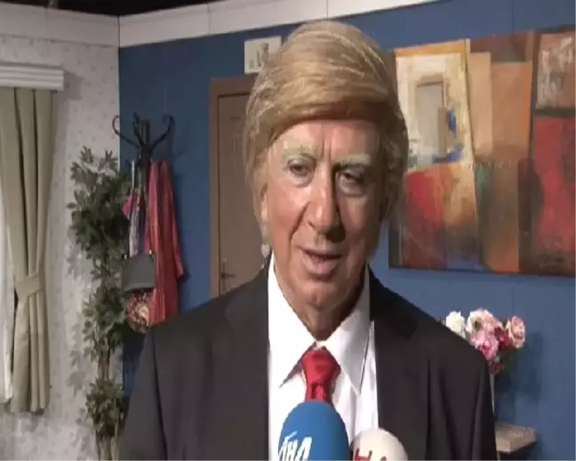 Ünlü Tiyatrocu, Trump Rolüne Büründü