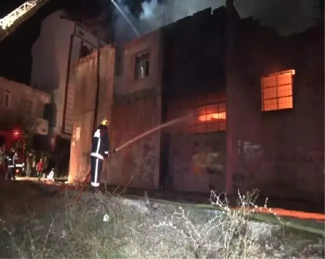 Arnavutköy'de Fabrika Yangını...(3)
