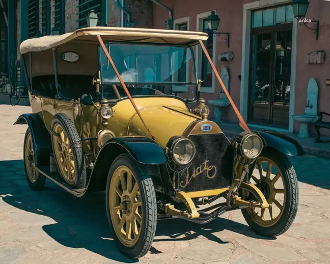 Atatürk'ün Çanakkale Cephesinde Kullandığı Otomobilin İtalya'daki Son Örneği Rahmi M. Koç Müzesi'nde Sergilenecek