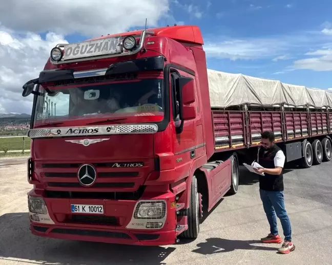 Uşak'ta Kurban Bayramı Öncesi Canlı Hayvan Taşıma Araçları Denetlendi