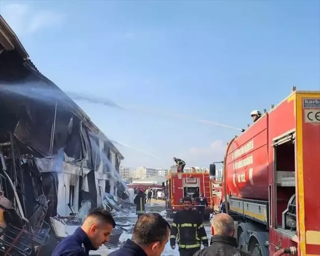 Antakya'da İşçilerin Kaldığı Konteynerlerde Yangın Çıktı