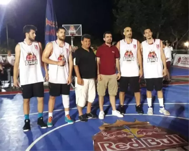 Tbf 3x3 Basketbol Turu'nun Finali Kuşadası'nda Yapıldı