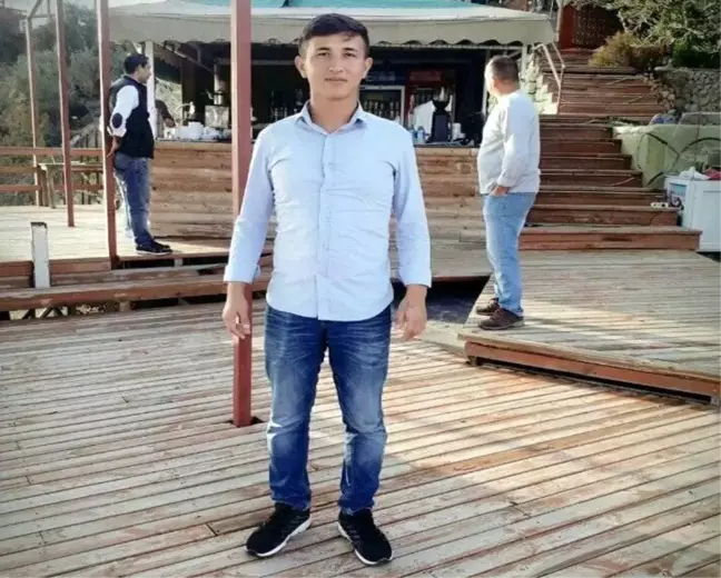 Hasmına benzetti, kahvehaneye kurşun yağdırdı