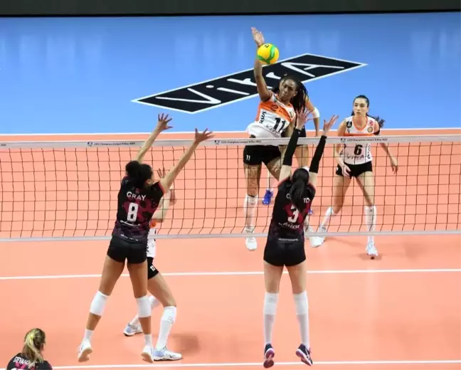 Eczacıbaşı VitrA, çeyrek finalde elendi
