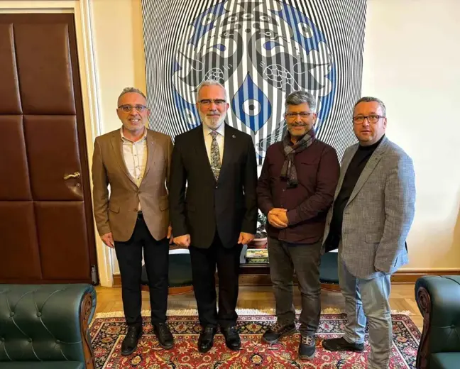 AK Parti Kula İlçe Başkanı Eyüp Yavuz Aşkın ve Yönetim Kurulu Üyesi Yusuf Yalçın, Bahadır Yenişehirlioğlu'nu ziyaret etti