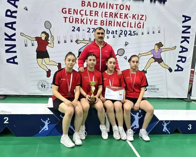 Erzincan Badminton Takımları Türkiye Dereceleriyle Döndü