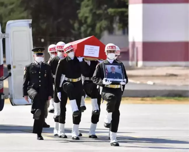 Son dakika gündem: TERÖRİSTLERDEN ÜS BÖLGESİNE ROKETLİ SALDIRI: 1 ŞEHİT, 4 YARALI