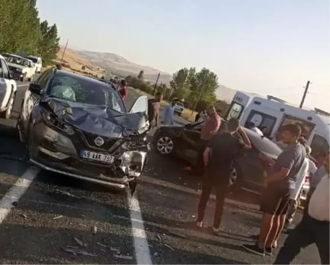 Elazığ'da Trafik Kazası: 8 Kişi Yaralandı