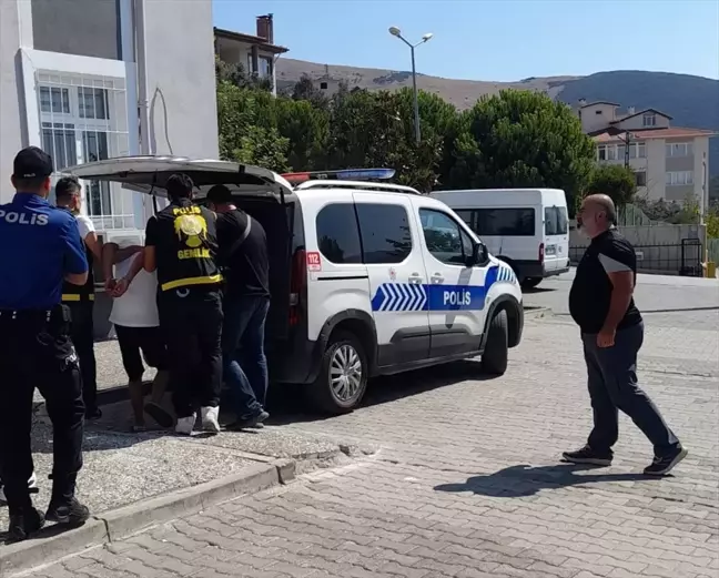 Gemlik'te aranan 16 kişi yakalandı