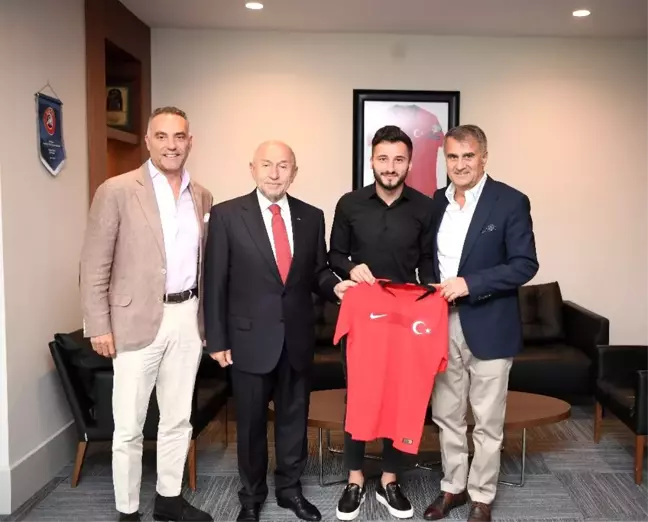 Enver Cenk Şahin'den Başkan Nihat Özdemir'e ziyaret
