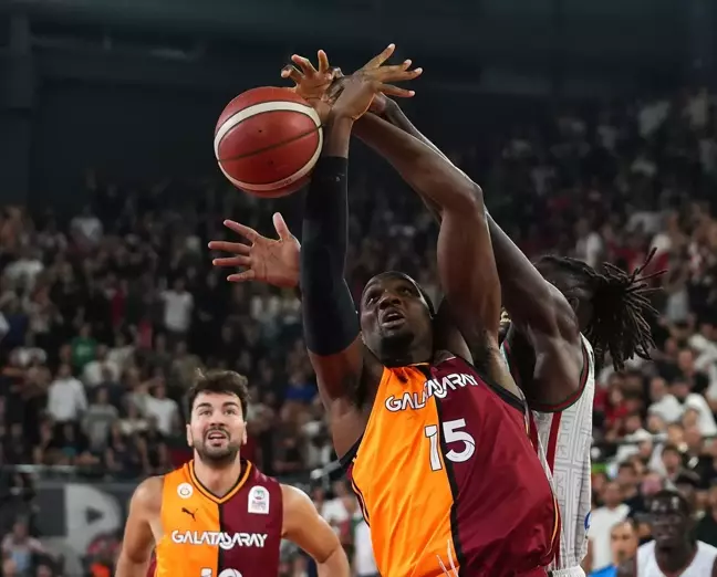 Karşıyaka, Galatasaray'ı 94-81 ile Geçti