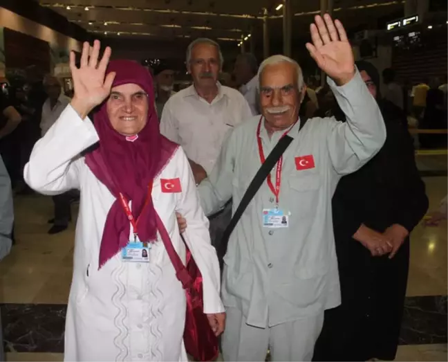 Elazığ'dan İlk Hac Kafilesi Yola Çıktı