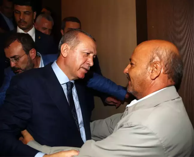Cumhurbaşkanı Erdoğan, Şehit Babası ile Kucaklaştı