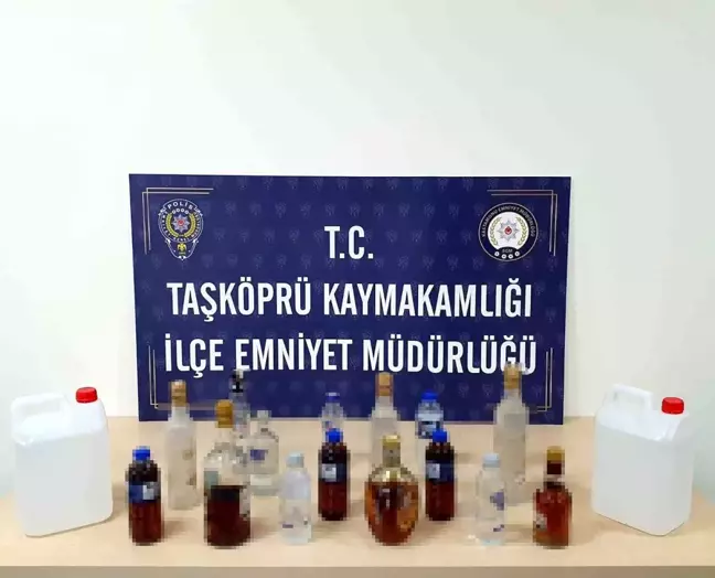 Kastamonu'da Kaçak Alkol Operasyonu: 10 Litre Etil Alkol ve 16 Şişe Ele Geçirildi