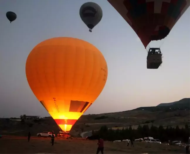 2019 yılında Pamukkale'de 35 bin yamaç paraşütü, 50 bine yakın balon uçuşu yapıldı