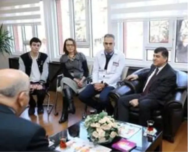 Fadıloğlu'ndan anlamlı öğrenci ziyareti
