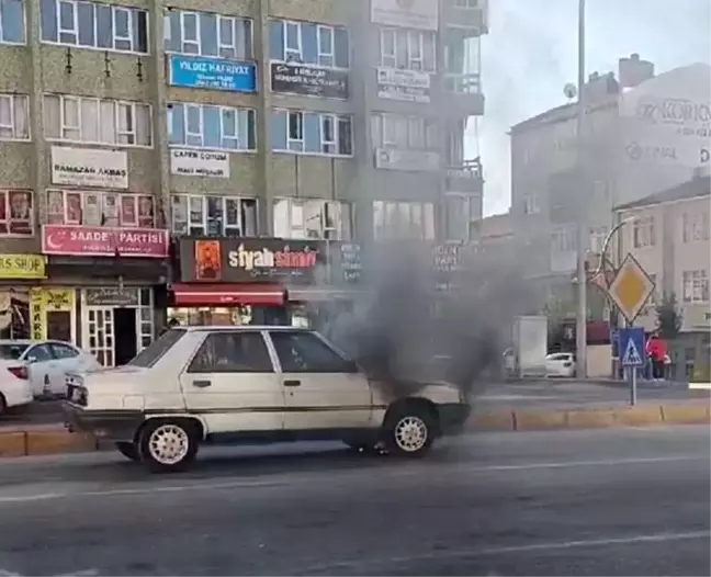 Konya'da Trafik Işığında Yangın Korku Dolu Anlar Yaşattı