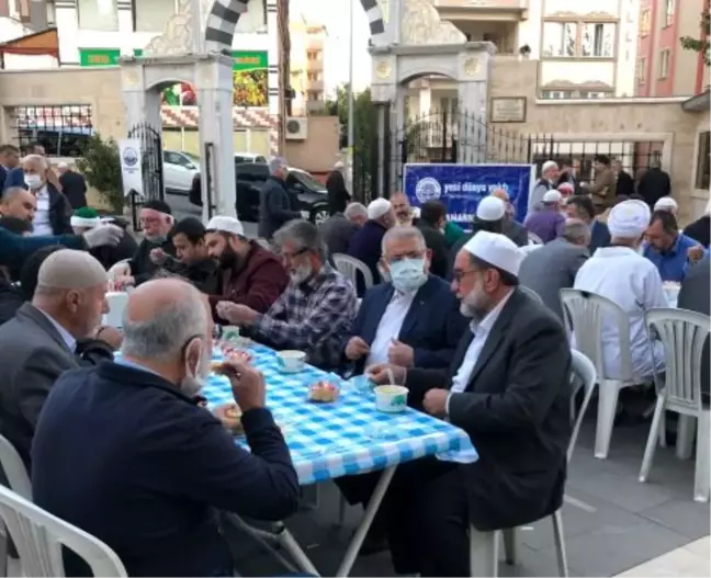 Başkan Mahçiçek'ten Abdülhamithan Camiinde Çorba İkramı