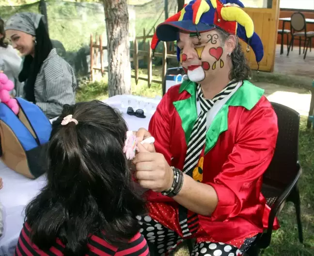 Sinop'ta Dünya Kız Çocukları Günü Etkinliği Renkli Görüntülere Sahne Oldu