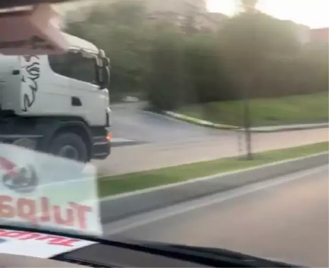 Gaziosmanpaşa'da ters şeritte ilerleyen hafriyat kamyonu kamerada