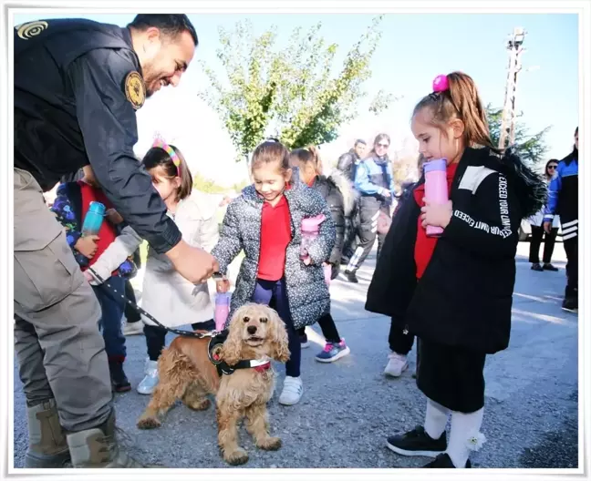 Anaokulu Öğrencilerinden Emniyet Müdürlüğü Ziyareti