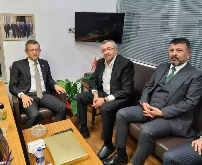 CHP Özgür Özel, Engin Altay'a taziye ziyaretinde bulundu