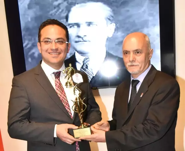 Başkan Atila'ya Basketbol Oskarı