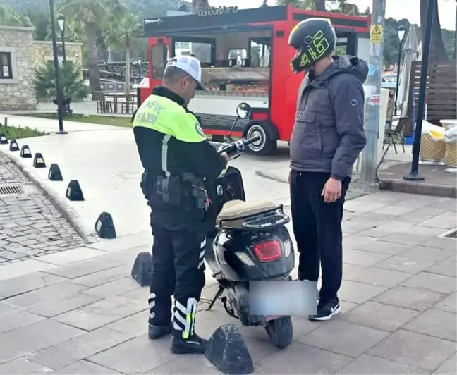 Çeşme'de Kural İhlali Yapan 34 Motosiklet Sürücüsüne Cezalar Kesildi