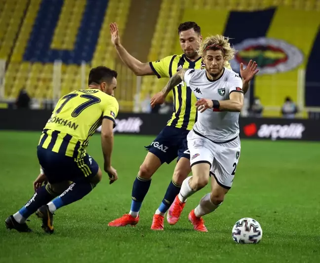 Fenerbahçe sahasında karşılaştığı Denizlispor'u 1-0 mağlup etti
