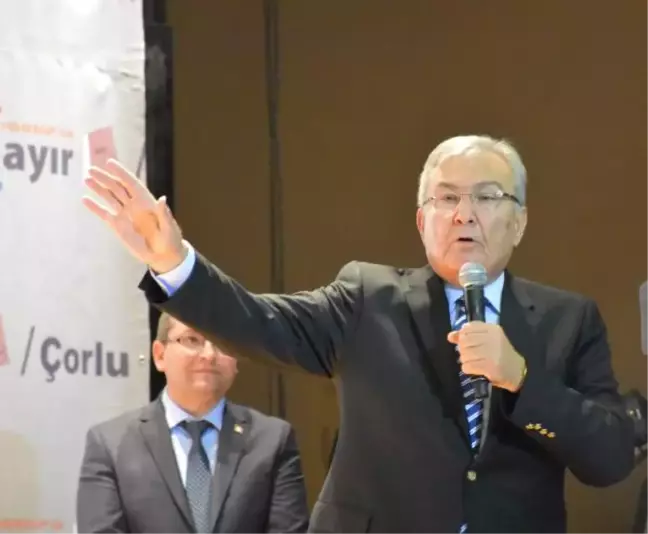 Baykal: CHP Tehditle, Öfkeyle, Sopa Sallayarak Yönetilemez