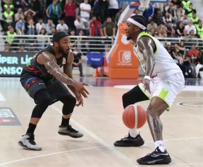 Yukatel Merkezefendi Belediye Basket - Aliağa Petkimspor: 78-93